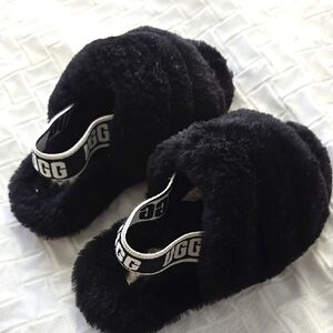 UGG Little Girl Kids Black Fluffy Slippers